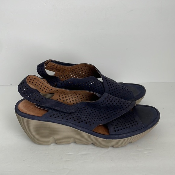 Clarks Artisan Women’s Reedly Variel Nubuck Wedge Sandals Black 9 - Picture 1 of 8